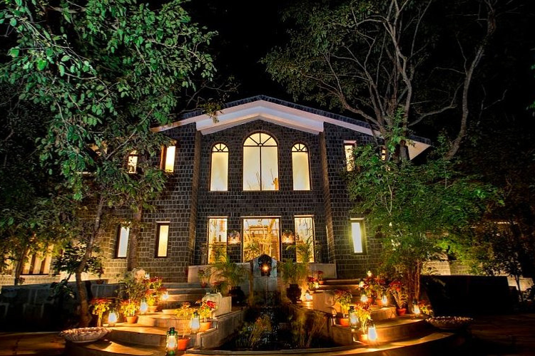 luxury resort in Kanha National Park